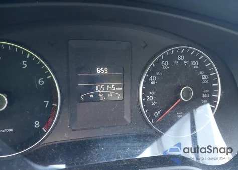 2014 Volkswagen Jetta 1.8T Se z USA, uszkodzony, nr VIN 3VWD17AJ5EM439582